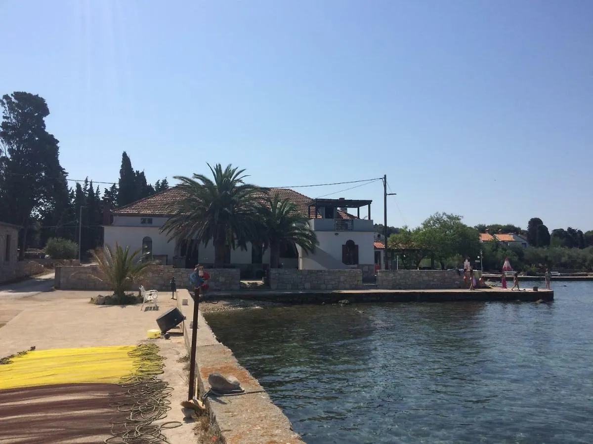 Prst 1 Apartment Ugljan Croatia